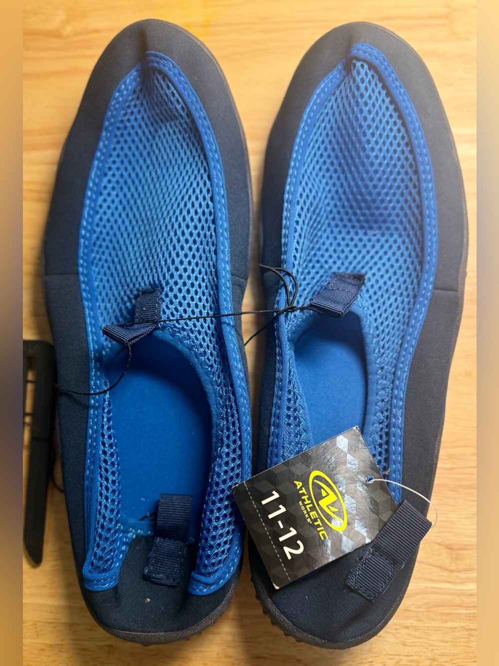 Athletic Works Menโs Blue Slip-On Water Shoes | Sz 11-12